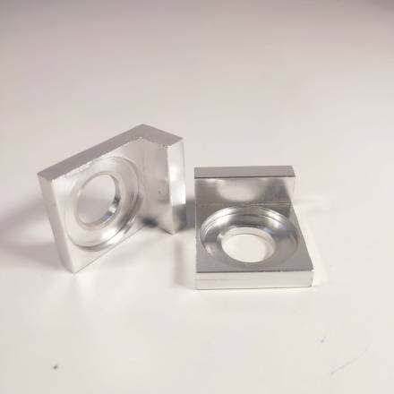 Натяжитель цепи CNC 15 мм серебрянные