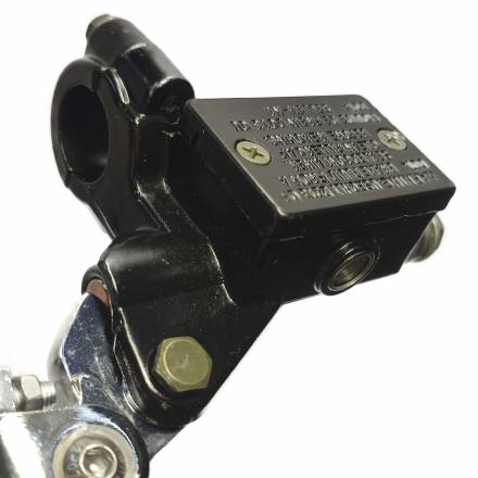 Главный тормозной цилиндр (передний) в сборе с рычагом TTR125 (складной)