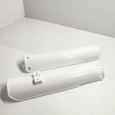 Защита перьев передней вилки белая